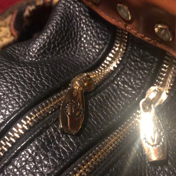 Valentina Black and Tan Shoulder Bag - Picture 4 of 7